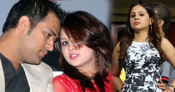 Sakshi Dhoni MS Dhoni 696x365