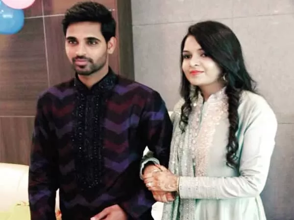 Bhuvneshwar kumar with nupur nagar