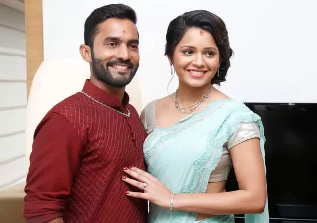 Dinesh Karthik wife Dipika Pallikal