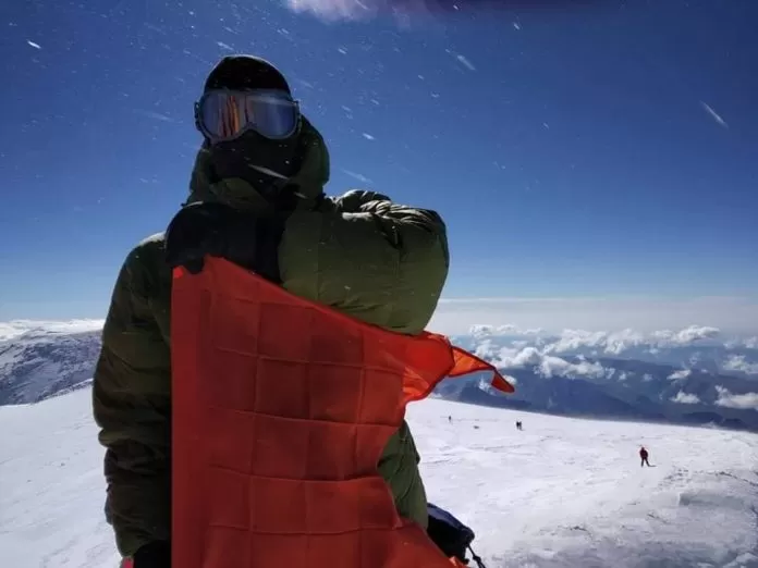 RSS-volunteer-Vipin-Chaudhary-at-Mount-Everest