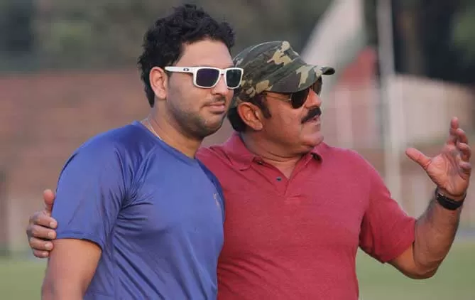 Yuvraj-singh-with-dad-Yograj-singh