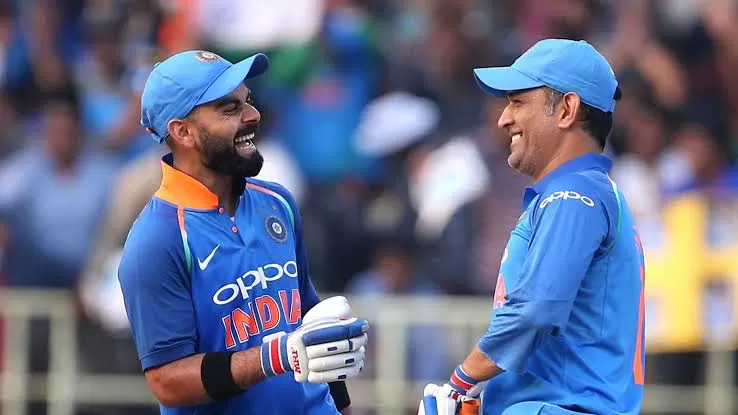 Dhoni Virat Kohli 2