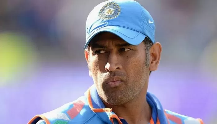 बड़े विवाद में फंसे महेंद्र सिंह धोनी, सुप्रीम कोर्ट ने धोनी के घर भेजा नोटिस, 15 दिन का दिया समय