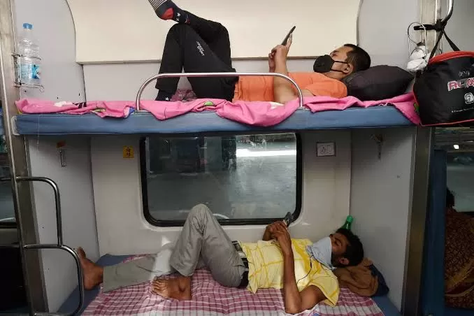 Train Side Lower Berth